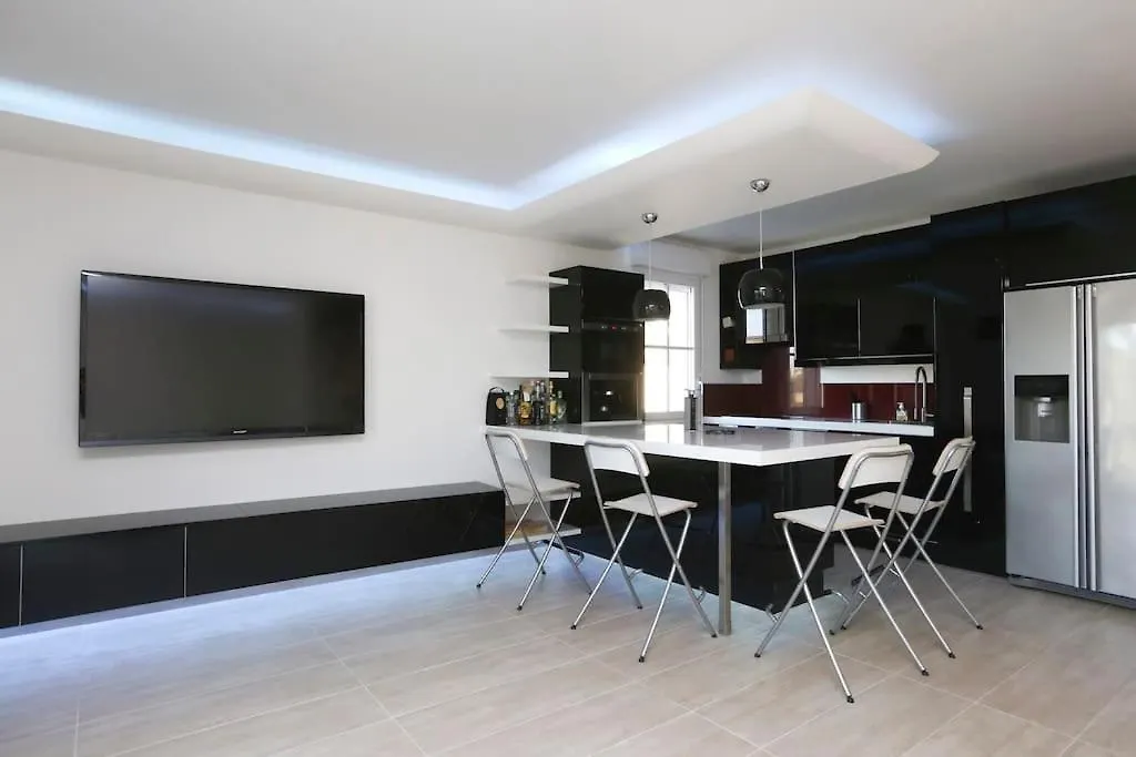 Comfortable Flat 15 Min From Paris Wissous 法国
